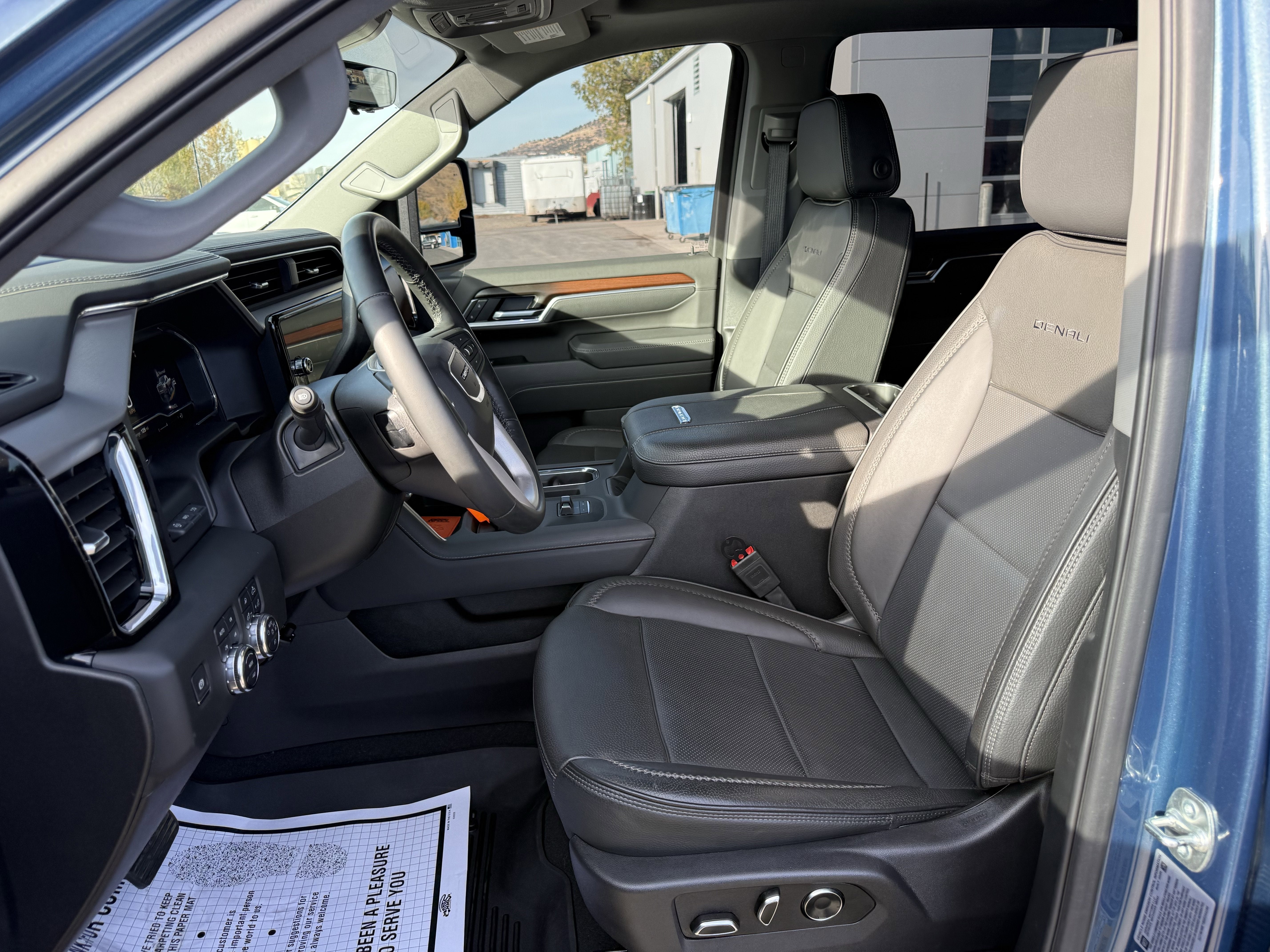 2025 GMC Sierra 3500HD Denali