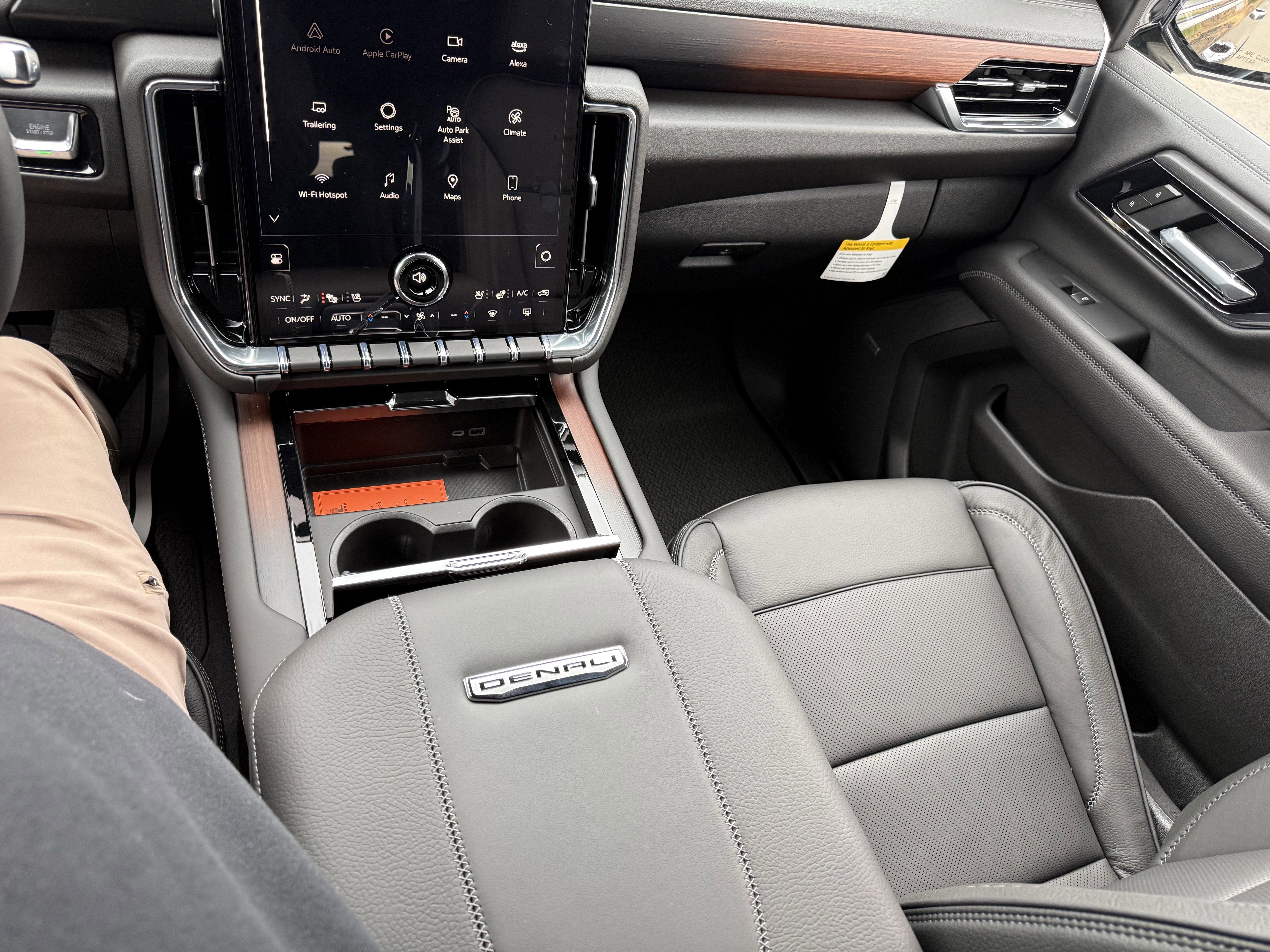 2025 GMC Yukon XL Denali