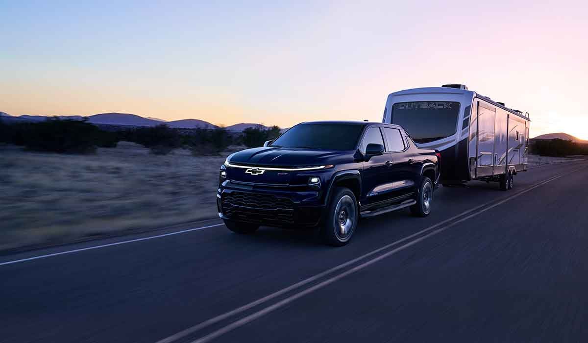 Hall Motor Company in LAKEVIEW OR